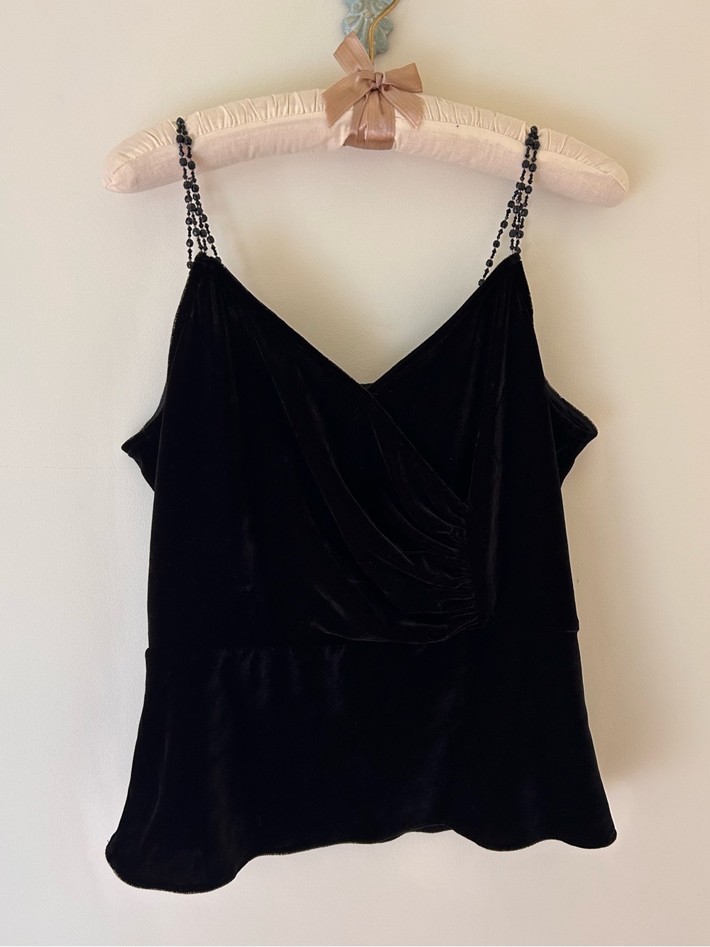 Vintage iCE Ruched Velvet Peplum Top with Beaded Double Straps
Size: Medium
EUC